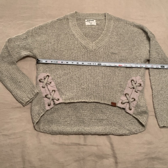 One Teaspoon Sweater - Picture 4 of 8